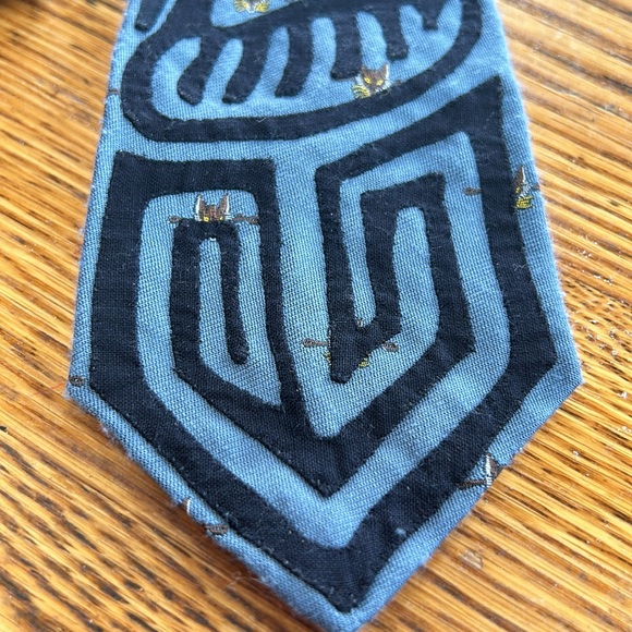 Vintage Cravate De France necktie.  Blue with ducks and fox print. Some pilling. - Picture 7 of 10